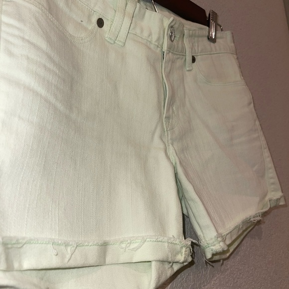 Madewell Light Green Denim Shorts – Mid Rise, Size 25 - Picture 3 of 8